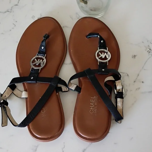 MICHAEL KORS SANDALS - Picture 6 of 9